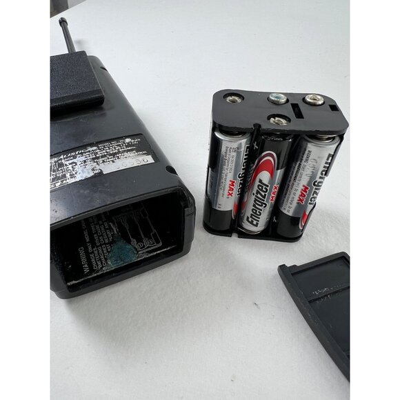 Realistic PRO-39 Hyperscan 200-Channel Programmable Scanner With Antenna UHF/VHF - Picture 8 of 9